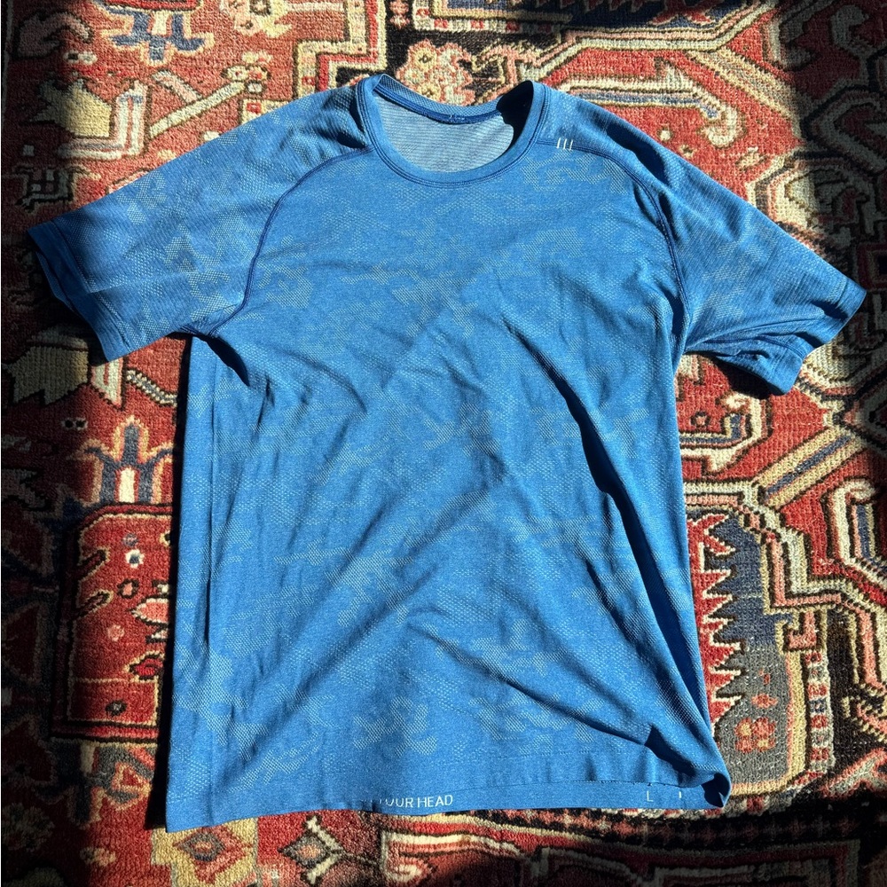 Lululemon Men’s Metal Vent Tech Blue Short Sleeve Tee